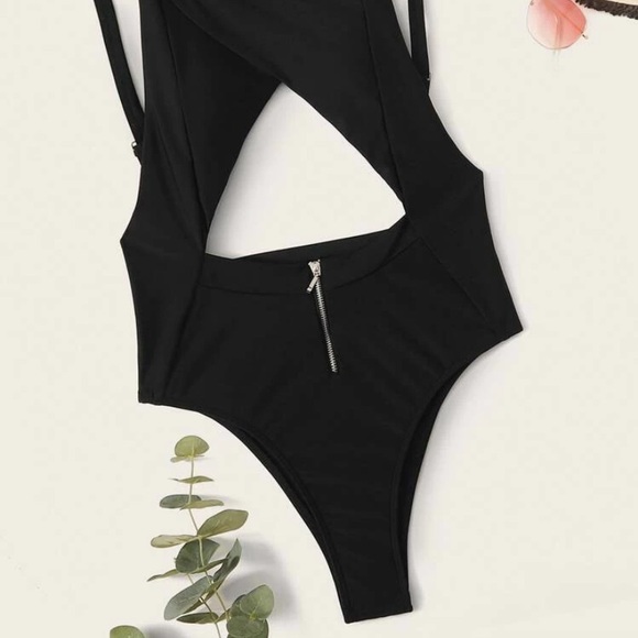 Zipper front cut-out one piece swim suit - Picture 3 of 3